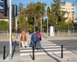 Przejście dla pieszych z sygnalizacją świetlną, ul Człuchowska.
