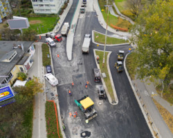 Końcowy etap modernizacji skrzyżowania ulic Saskiej i Egipskiej, widok z drona.