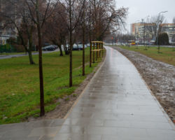 Chodnik na ulicy Bora-Komorowskiego.