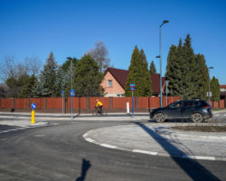 Rondo na skrzyżowaniu ulic Kadetów, Łaska i Poprawnej.