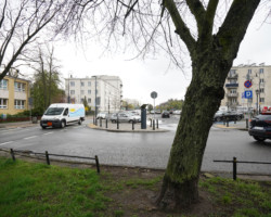 Nowe przejście dla pieszych pojawi się przy południowej jezdni ul. Krasińskiego pomiędzy parkingiem przy pl. Wilsona na wysokości ul. Toeplitza a pasem dzielącym