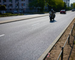 Powązkowska po frezowaniu zyskała nowy, świeży asfalt