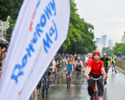 Przejazd na rowerach ulicami Warszawy w ramach finału kampanii Rowerowy Maj 2023