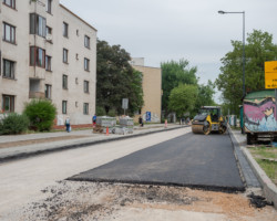 Asfaltowanie ulicy Perzyńskiego.