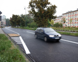 Samochód na ulicy Podczaszyńskiego.