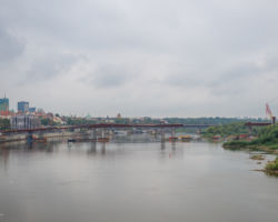 Montaż elementów mostu na Pragę.