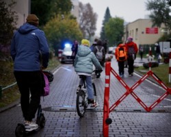 "Szkolna ulica" jest wciąż dostępna dla rowerzystów.