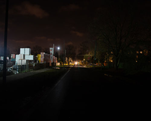 Ulica Potrzebna we Włochach tonie w ciemnościach przed wymianą opraw oświetleniowych