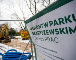 Remont głównej alei w Parku Skaryszewskim.