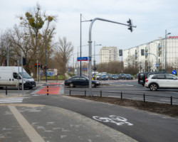 Skrzyżowanie ulic Powązkowskiej z Krasińskiego i Ficowskiego.