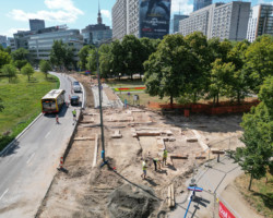 Odkryte fundamenty kamienic na ul. Marszałkowskiej