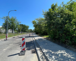 Droga serwisowa wzdłuż ul. Jagiellońskiej w trakcie remontu.