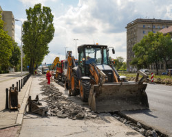 Wymiana obrzeży na Czerniakowskiej.