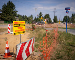 Budowa ronda na skrzyżowaniu Augustówka i Zawodzie.