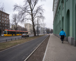 Droga dla rowerów w al. Jana Pawła II po przebudowie.