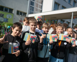 Uczniowie SP 187 z dzienniczkami rowerowymi